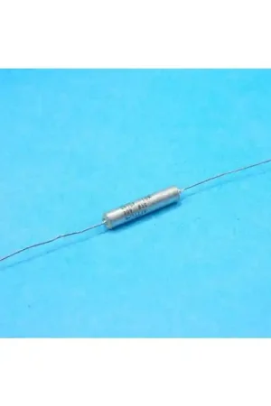 MAJOR - CAP3020 - Capacitor, tantalum. 4.1uF 20V. Package of 25. Must Have