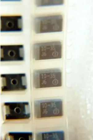Authentic Vishay Sprague - 293D106X9035D2T - Capacitor, Tantalum SMD. 10uF 35V. Package of 10.
