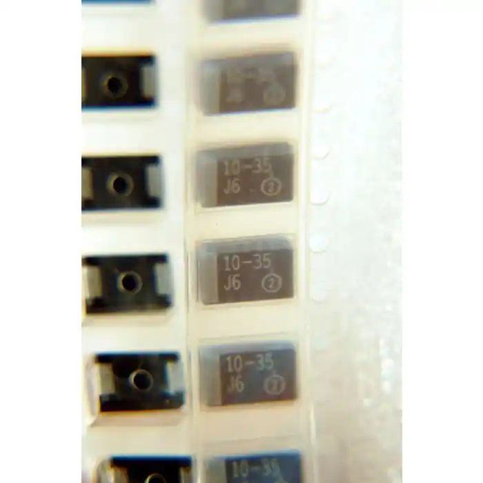 Authentic Vishay Sprague - 293D106X9035D2T - Capacitor, Tantalum SMD. 10uF 35V. Package of 10.