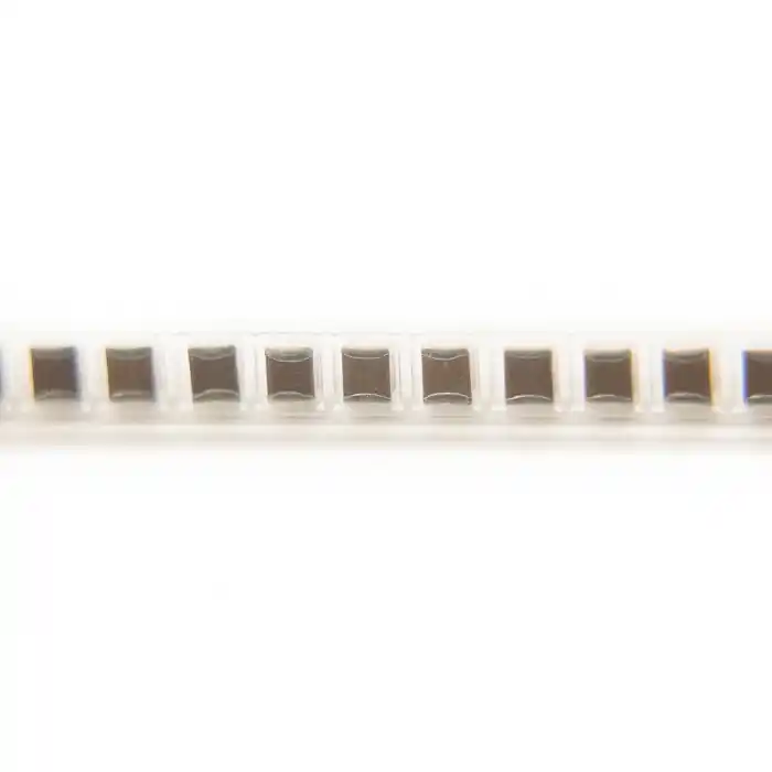 Kemet - C1210C226K4RACTU - Capacitor, ceramic. 22uF 16V. SMD. Package of 100. Price Cut