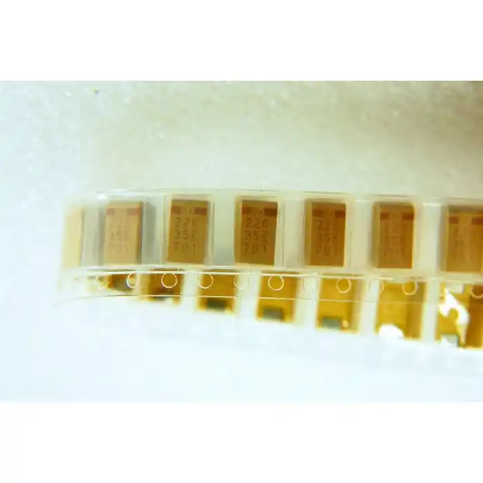 KEMET - T495X226K035AS-X - Capacitor, tantalum. 22uF 35V. Package of 10. Bargain