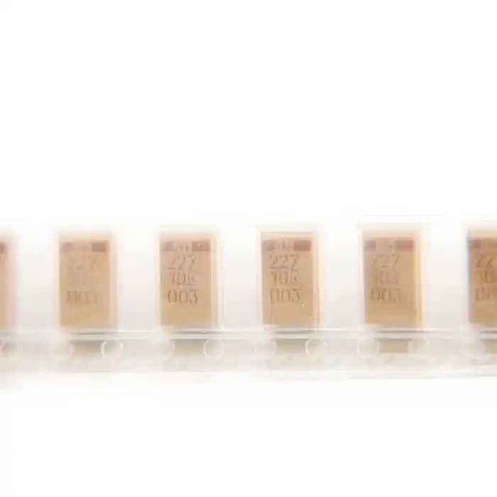 Kemet - T495D227K010ATE125 - Capacitor, tantalum. 220uF 10V. SMD. Limited Edition