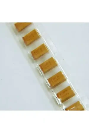 Last Chance AVX - TPSD227M010R0150 - Capacitor, tantalum. 220uF 10V.