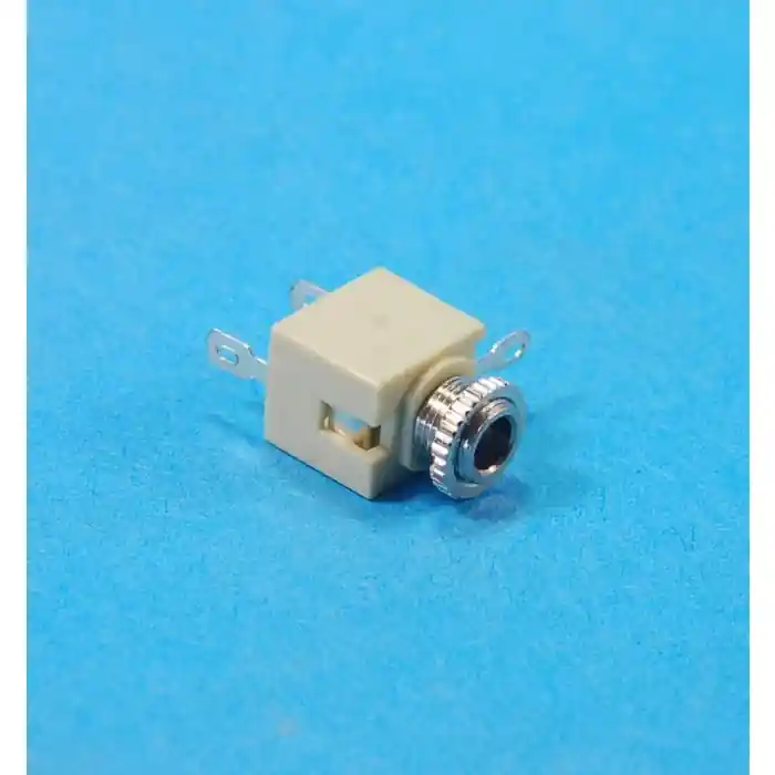Unidentified MFG - 8-495 - Connector, Miniature Audio. Female 1/8" (3.5mm) Jack. Panel Mount Package of 10. Trending