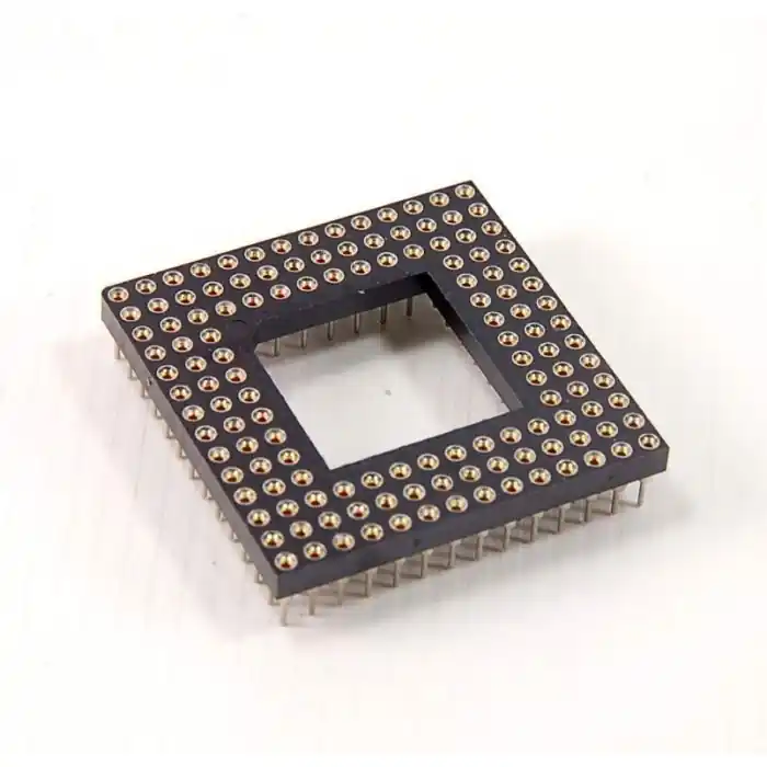 MAJOR - UXP14132TLA72 - Connector, IC socket. 132 Pin. Deal