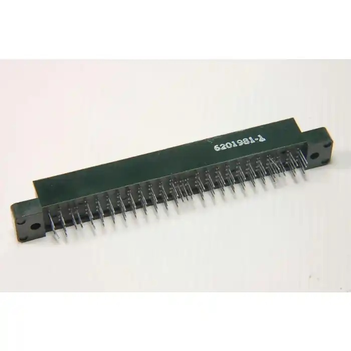 Deal Unidentified MFG - 6201981-1 - Connector, rectangular. 100 Pin M to M.