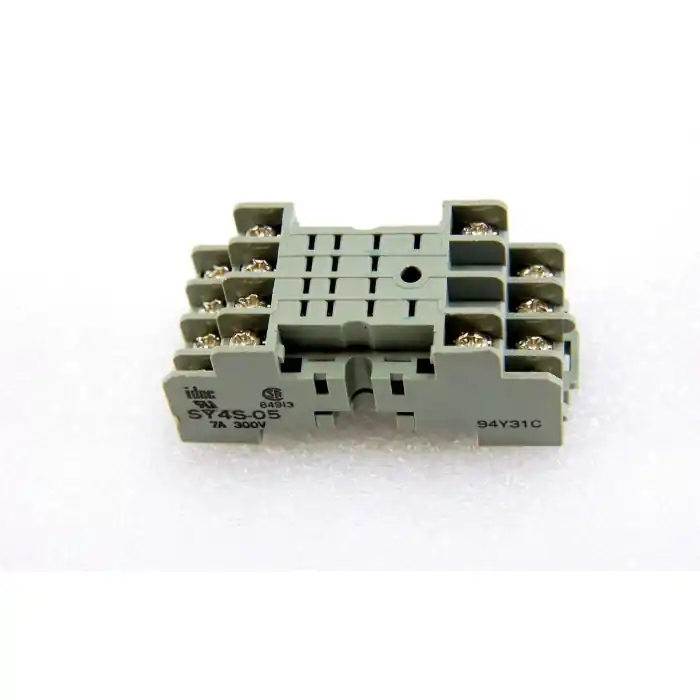 IDEC - SY4S-05 - Relay, socket. 4P - 14 blade, 7Amp 300V. Must Have