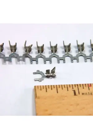 ARK-LESS CORP. - LUG161 - Solderless terminals. #6 Spade. Package of 25. Final Sale