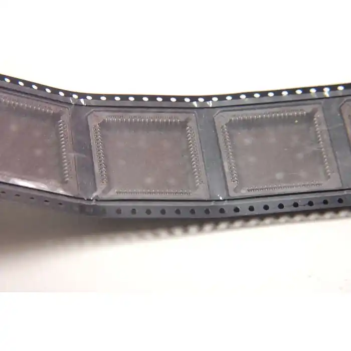 AMP INC - 3-822279-100 - Connector, IC Socket. 68 PLCC. Exclusive