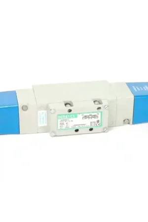 NUMATICS - I12BB600MP0061 - Manifold 150-PSIG 2-coil w/ bridge. Brand New