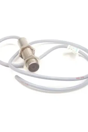 Cutler-Hammer / Eaton - E57MCL18T111 - Proximity Sensor. Tubular. Instant Buy