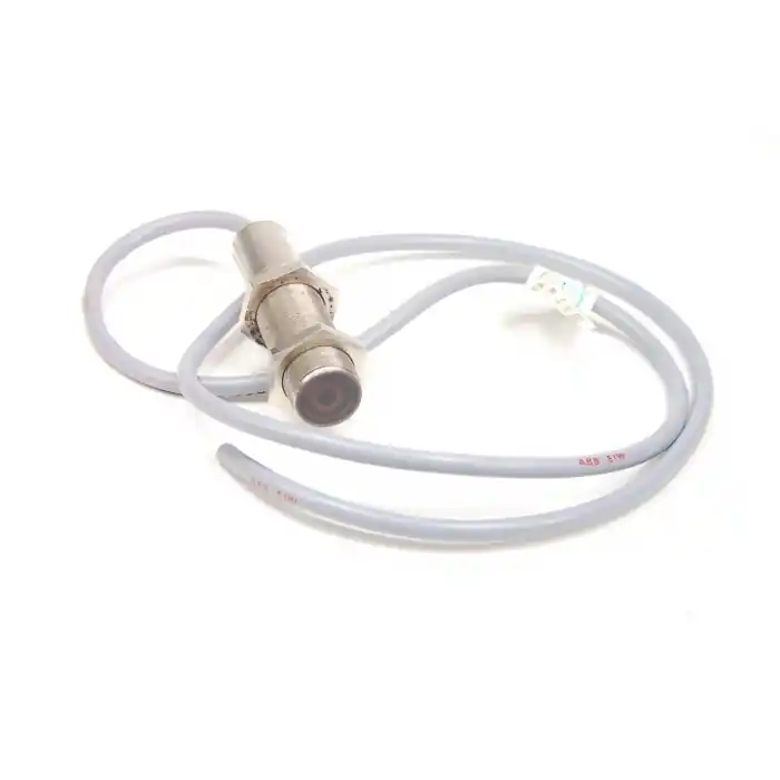 Cutler-Hammer / Eaton - E57MCL18T111 - Proximity Sensor. Tubular. Instant Buy