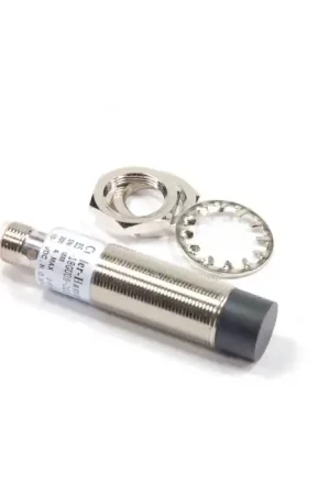 Cutler-Hammer / Eaton - E57-18GU08-DDB - Proximity Sensor 18mm Tubular. Budget