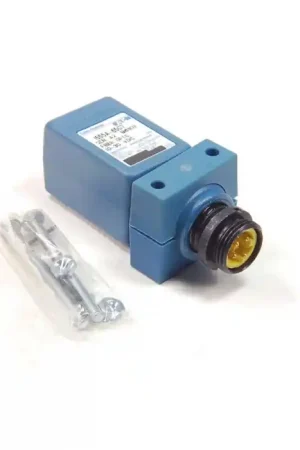 Final Sale Cutler-Hammer Eaton - 1555A-6507 - Series A2 Fiber-Optic Sensor 10-30VDC