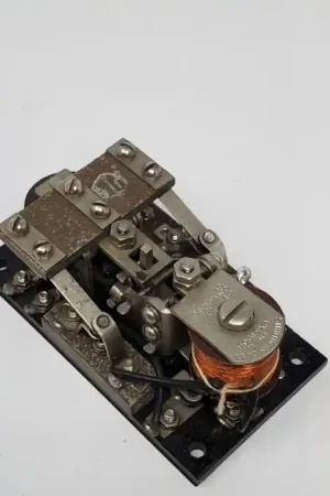Top Rated LEACH - / Struthers Dunn - 1127BFW - CX3190B - 12VDC 2-coil Latching DPDT-6Amp