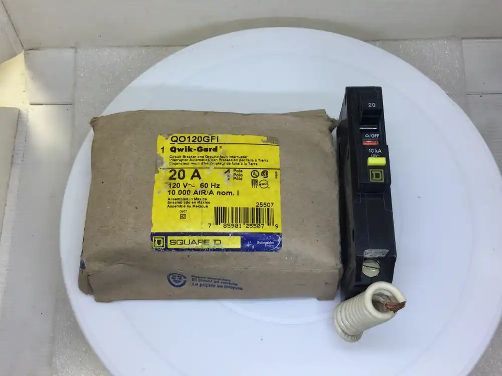 Square D QO120GFI 20 Amp 1 Pole 120V GFCI Circuit Breaker - New Style No Minimum Order