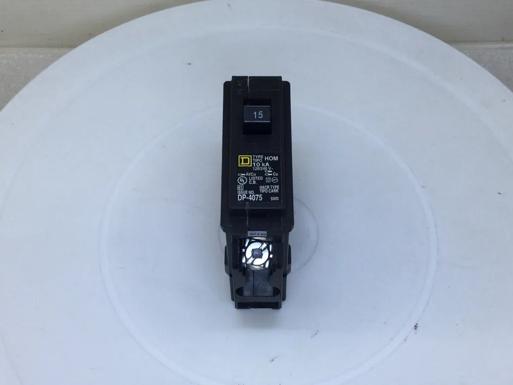 Deal Square D HOM115 15 Amp 1 Pole 120/240V Circuit Breaker - Yellow Face