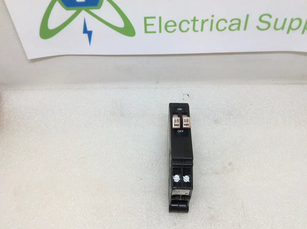 New Arrival Eaton CHT1515 15/15 Amp 1 Pole 120/240V Circuit Breaker