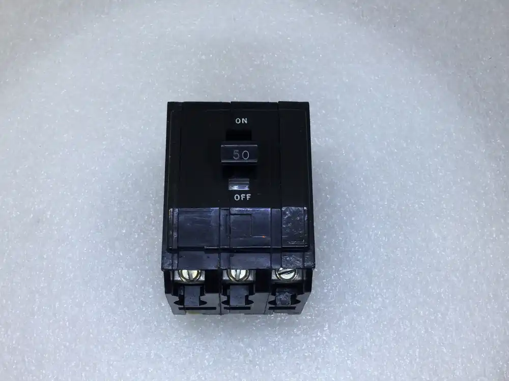 Worldwide Shipping Square D QOB350 50 Amp 3 Pole 240V Bolt On Circuit Breaker - Cosmetic Flaw