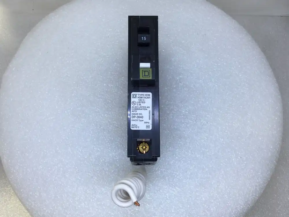 Free Delivery Square D HOM115CAFI 15 Amp 1 Pole 120V Plug On Type HOM CAFI Circuit Breaker