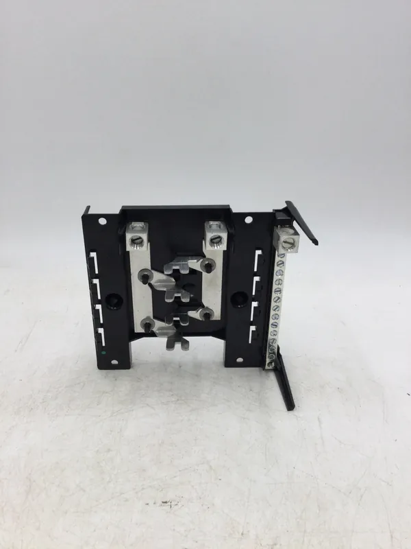 Siemens EO816ML1125 125 Amp 8 Space Panel Guts E0816ML1125 Limited Offer