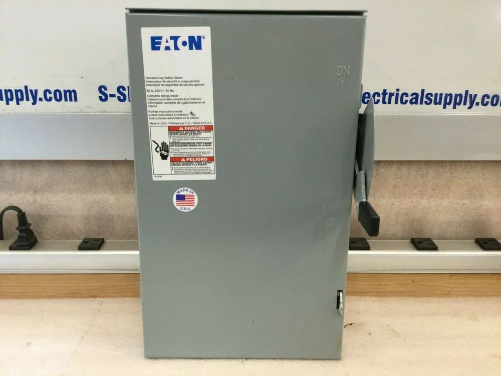 Eaton DG222NRB Single Phase 60A 240VAC Nema3R Fusible Safety Switch Super Sale