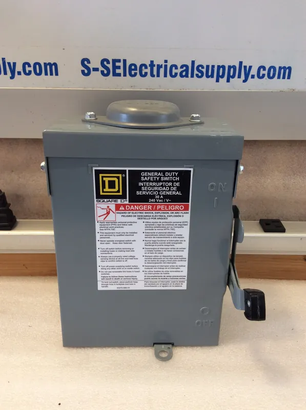 Final Sale Square D DU221RB Single Phase 30A 240VAC Series E2 Nema3R Non-Fused General Duty Safety Switch
