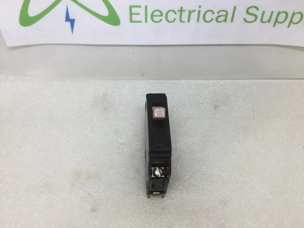 Fresh Stock Cutler Hammer CH115 15 Amp 1 Pole 120/240V Circuit Breaker - Metal Foot