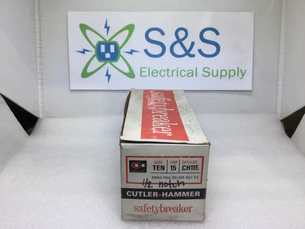 Cutler Hammer CH115 15 Amp 1 Pole 120/240V Breaker - Metal Foot 1/2 Notch Time-Limited