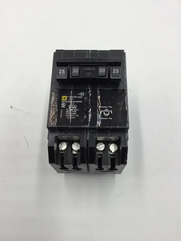 Square D HOMT225230 120/240V 25/30 Amp Quad Circuit Breaker No Minimum Order