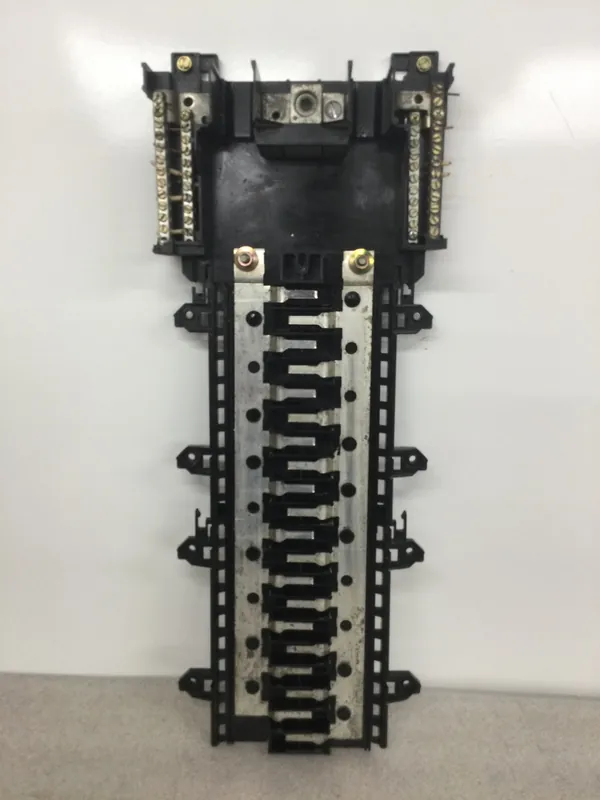 Square D QON40M200 200 Amp 20 Space 120/240 VAC Load Center Guts Only 8.5" X 21" Best Choice