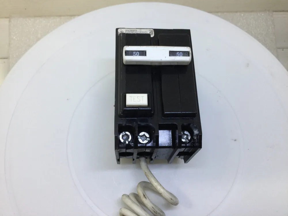 Clearance GE THQL2150GFI 50 Amp 2 Pole 120V Circuit Breaker GFCI