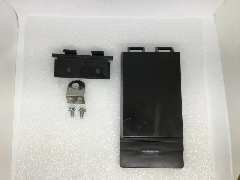 Eaton Cutler Hammer 47-32487 Small Breaker Cover 5" x 2.5" Brand New