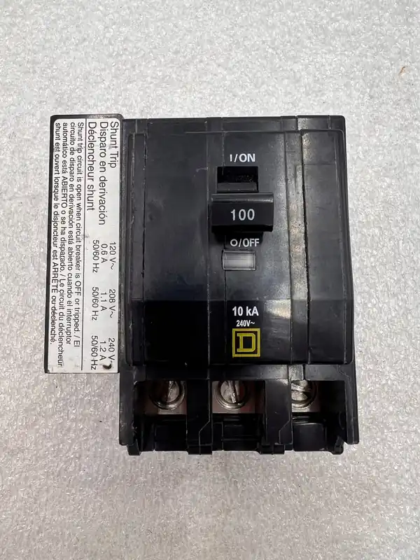 No Minimum Order Square D QOB31001021 3 Pole 100 Amp 120/240vac Type QOB Shunt Trip Circuit Breaker