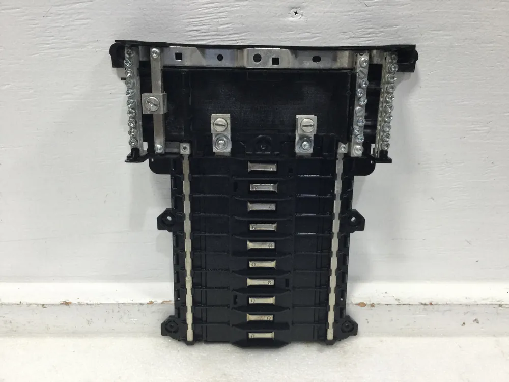 Square D QO120L125PG 125 Amp 10 Space 120/240V Load Center Guts Only 9" X 11.5" Weekend Sale