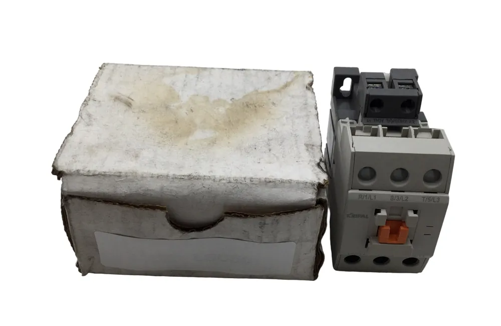 Yagi-Kripal VKC1-50 50 Amp 3 Pole 115-575V 3-25 HP Contactor w/110 VAC Coil Premium