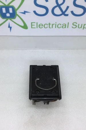 Hassle-Free Returns FPE Federal Pacific Federal Noark Main/Range 60 Amp Fuse Pull Out (3 5/8" X 2 7/8")