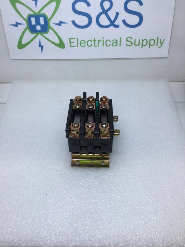 Get Yours Furnas 48DC38AA4 Bi-Metal Overload Relay 3 Pole 600VAC