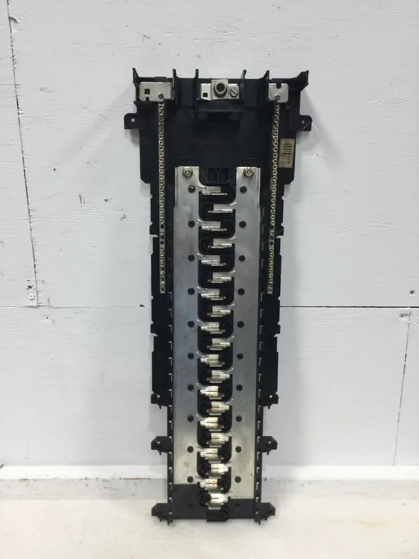 Square D HOM40M200C 200 Amp 20 Space/40 Circuit 120/240 VAC Type HOM Series S-01 Guts Only 9" X 27" Discount