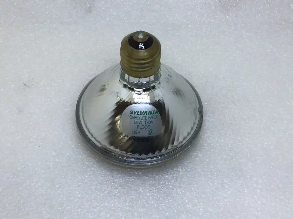 Free Shipping Sylvania CAPSYLITE PAR30 130V 50W Flood Lamp Bulb