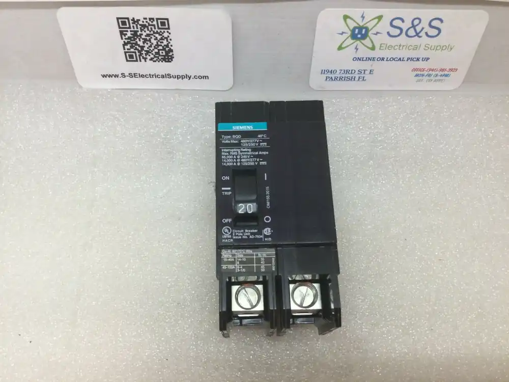 Premium Siemens BQD220 20 Amp 2 Pole 480Y/277V Bolt On Breaker - Cosmetic Flaw