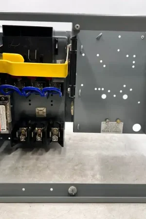 Weekend Sale Square D HU100-3MC5 Model 5 MCC Size 1 Motor Replacement Fused Disconnect Switch