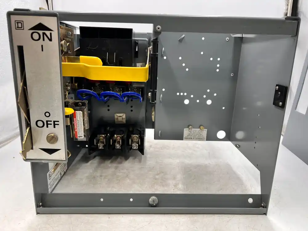 Weekend Sale Square D HU100-3MC5 Model 5 MCC Size 1 Motor Replacement Fused Disconnect Switch