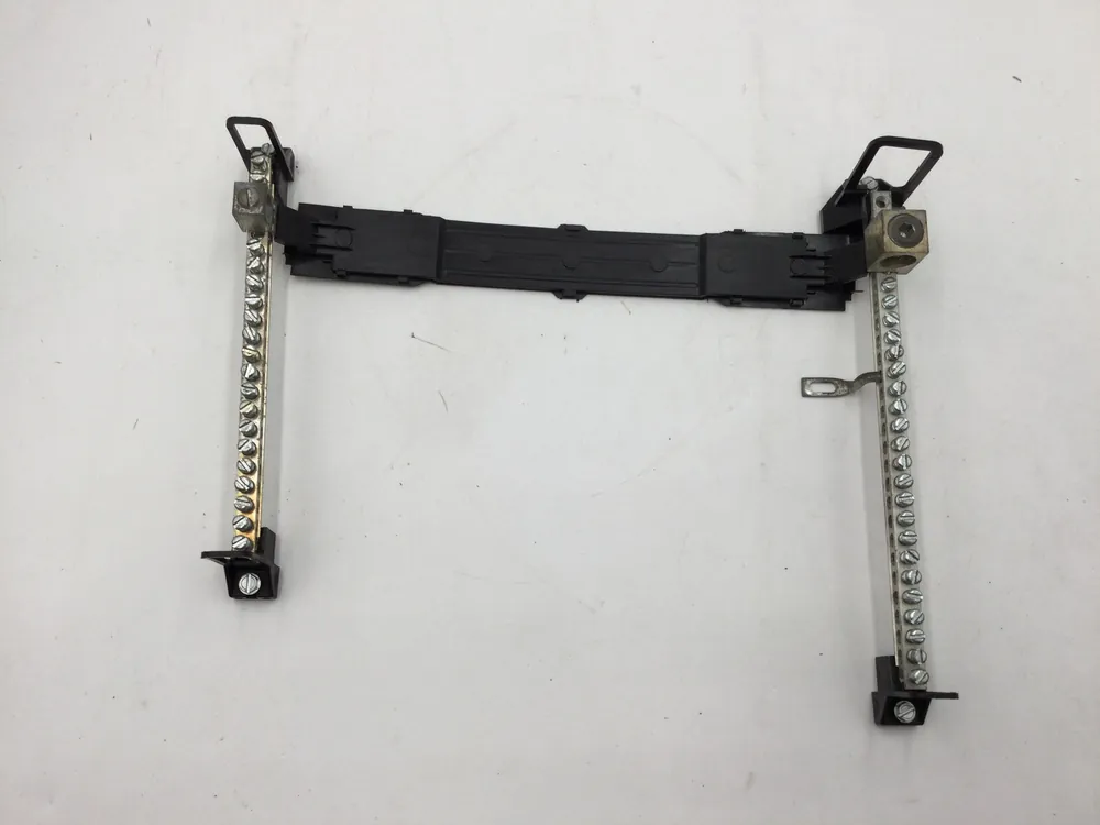 New Arrival CMC NA70-R 22 Position w/CMC CA 206-1 Lug and 27 Position w/300 KCMIL Lug and Bonding Wire Ground/Neutral Bar for Challenger 200 Amp Panel
