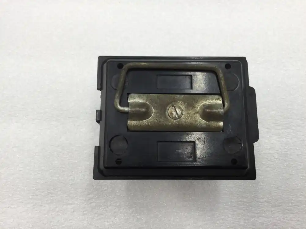 FPE Federal Pacific F2736X 60 Amp 240 Volt Fuse Pullout Handle Only Vertical Fit Express Delivery