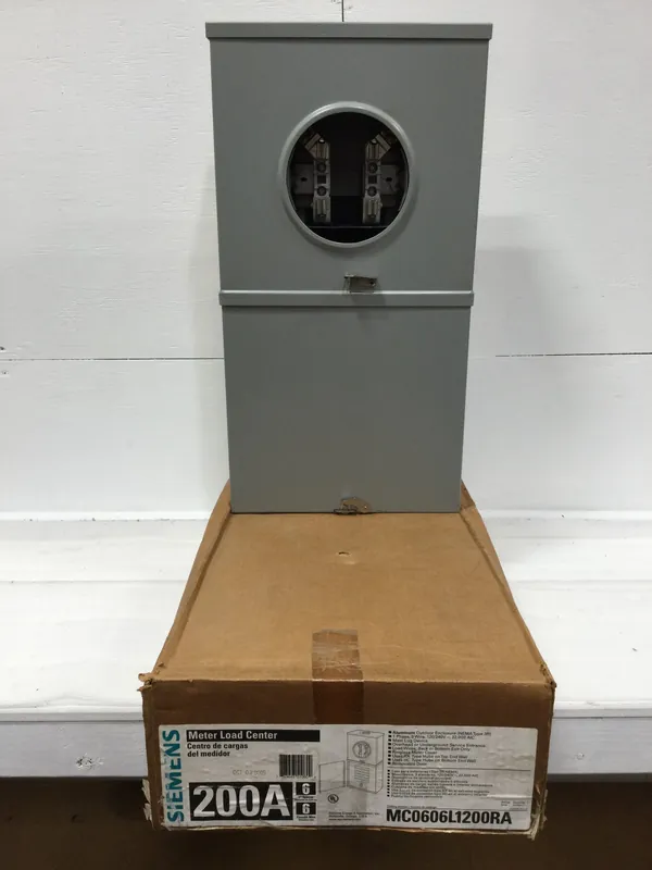 Must Have Siemens MC0606L1200RA 200 Amp 12 Space 120/240VAC Nema 3R Meter/Load Center Combo