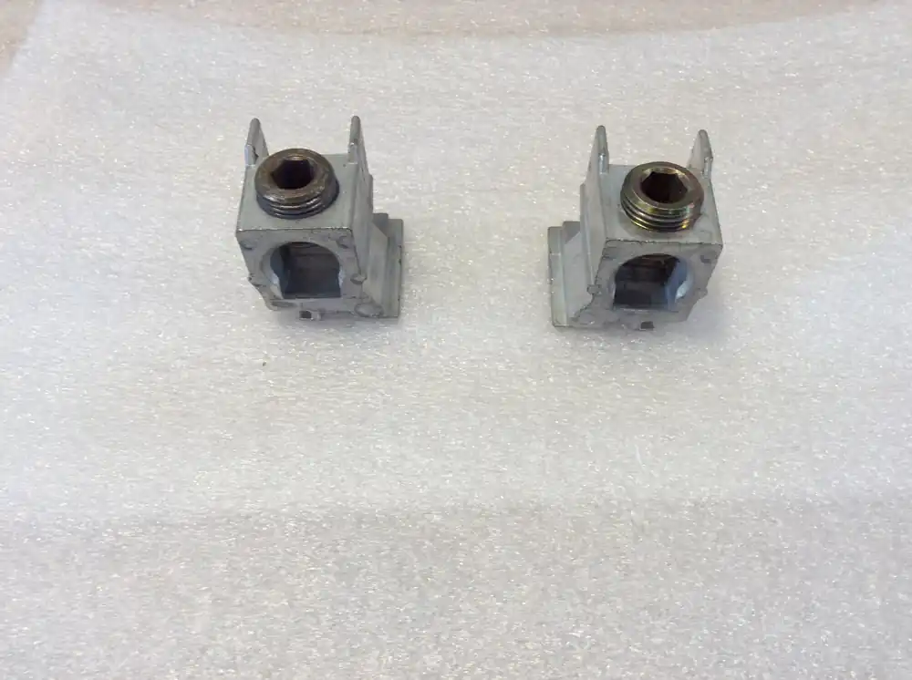 Trusted Brand ITE/Siemens/Gould EQ9481 4 Pole 150 Amp 120/240v Main Circuit Breaker Mounting Feet