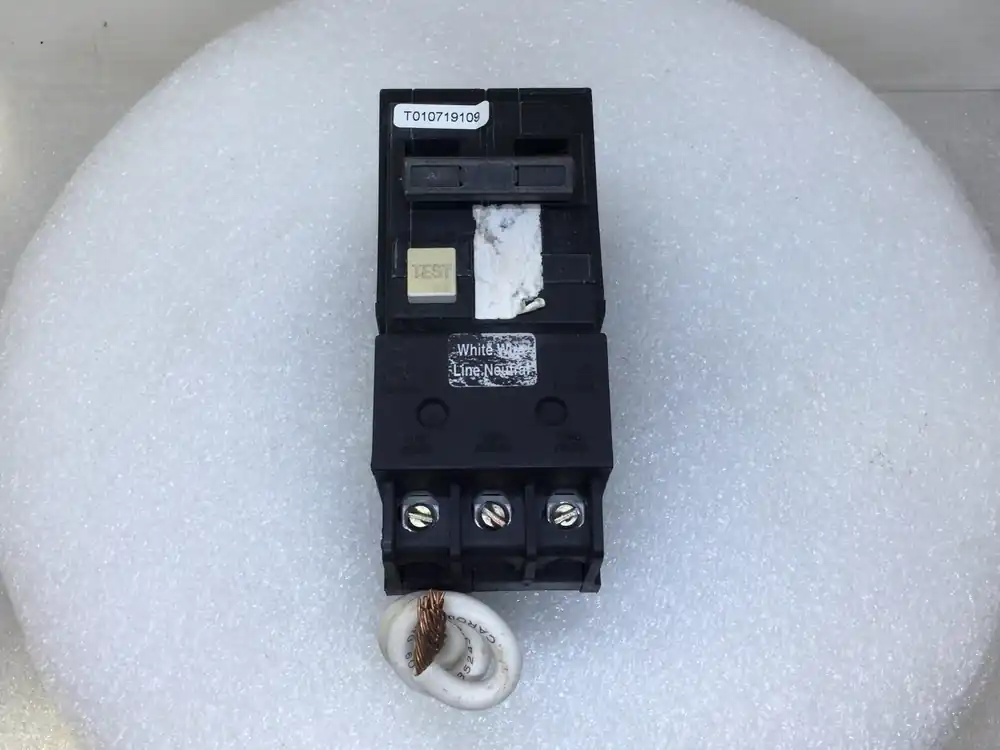 Top Rated Siemens QF250A 50 Amp 2 Pole 120/240V Type QPF GFCI Circuit Breaker - Short Wire
