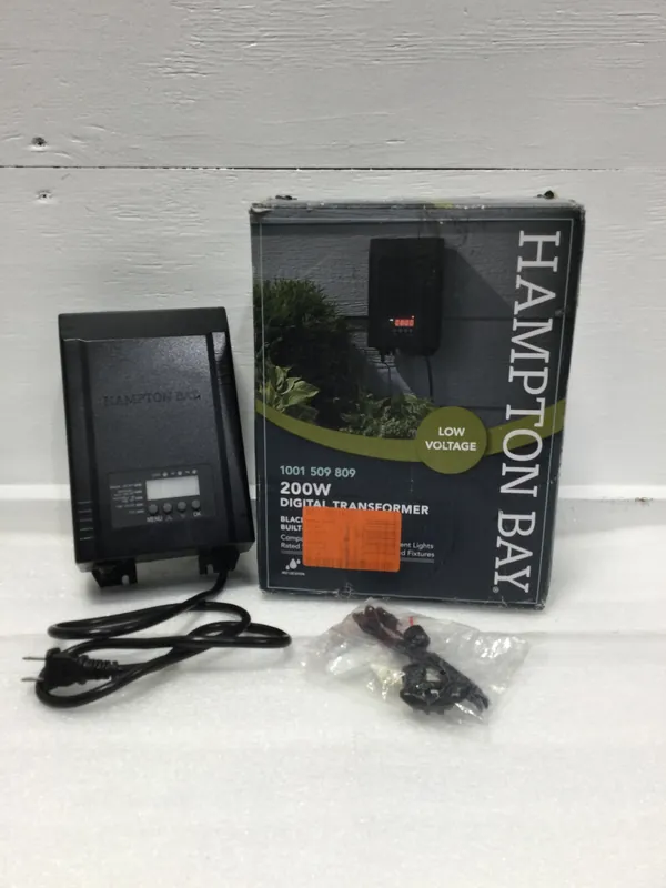 Express Delivery Hampton Bay 1001 509 809 Digital Transformer 200W Black Finish Built-In Surge Protector