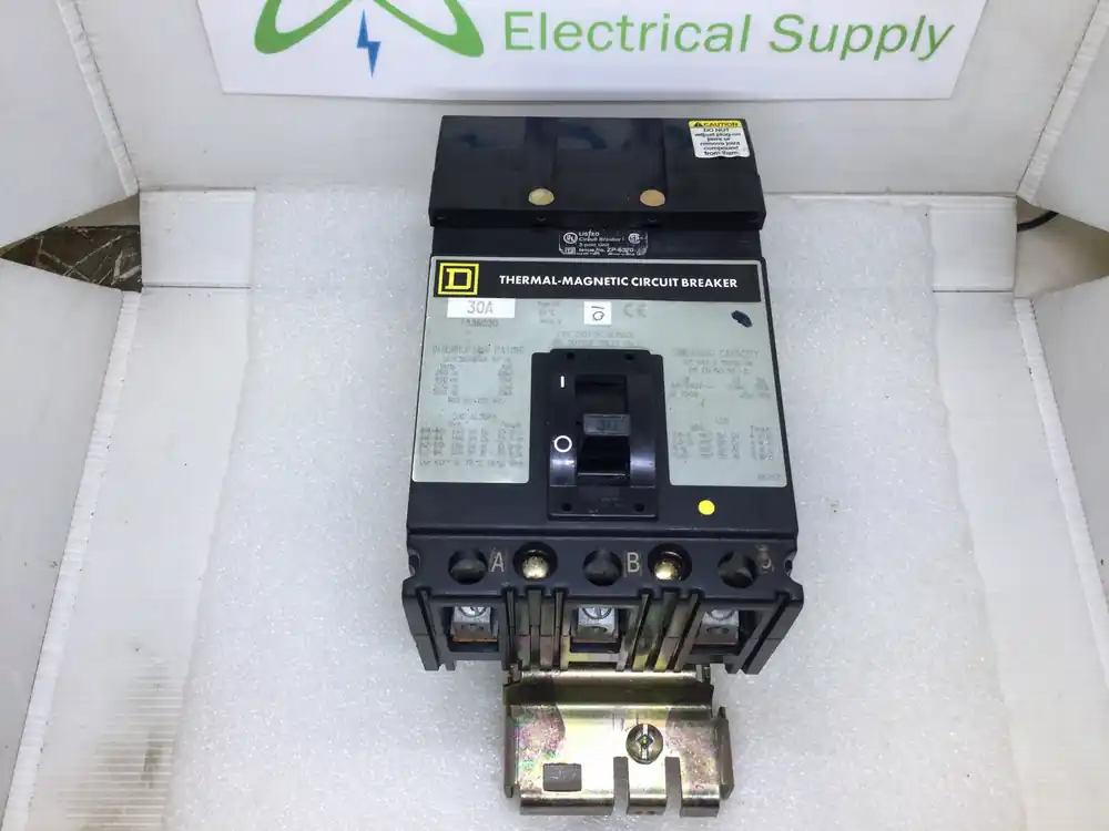 Worldwide Shipping Square D FA36030 3 Pole 30 Amp 600v I Line Circuit Breaker - Gray Face